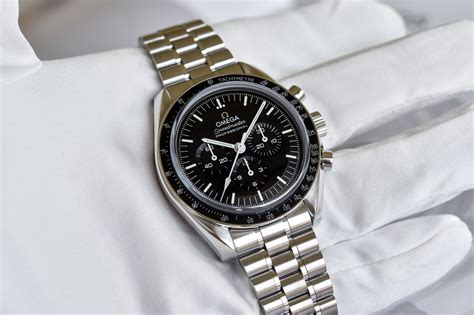 omega speedmaster professional moonwatch 2021